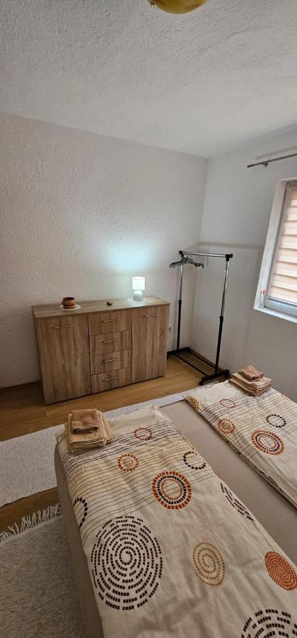 Apartman Naza Kulen Vakuf Exterior foto